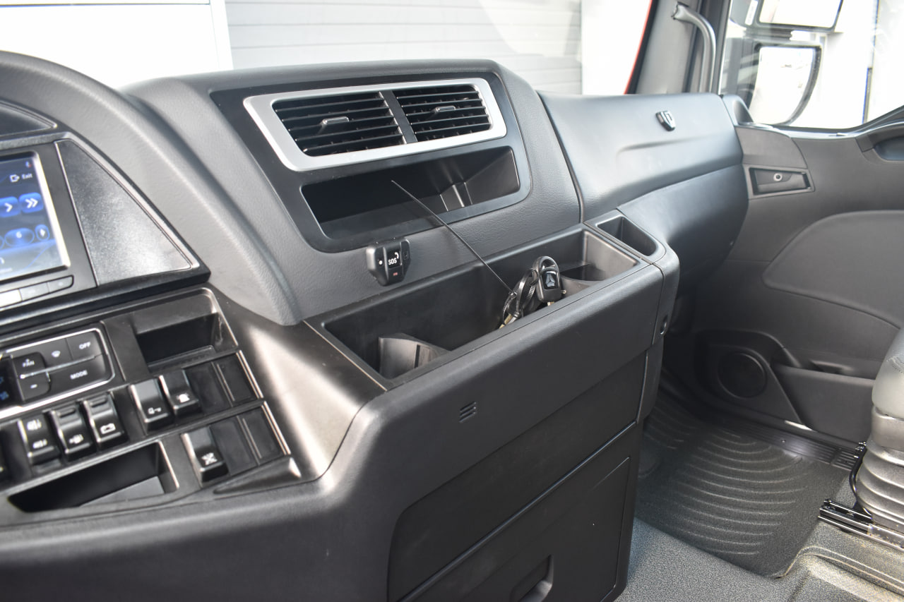 SITRAK C7H 6x4 усиленный